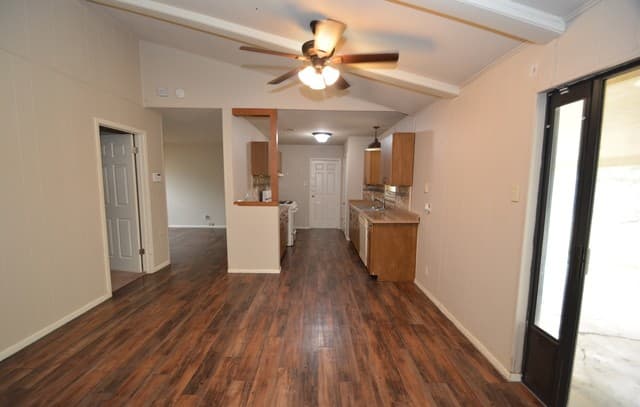 3-bedroom rental at 823 Highgate in Universal City, TX — photo 5