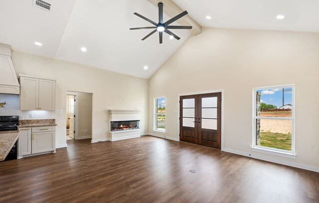 3-bedroom rental at 7319 Tiff Nicole Ln in Von Ormy, TX — photo 3
