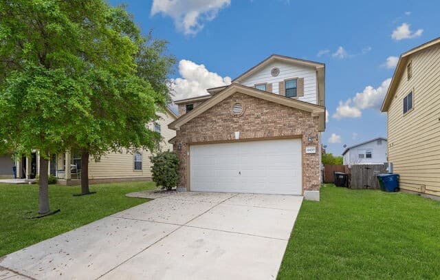 3-bedroom rental at 4430 Stetson in San Antonio, TX — photo 1