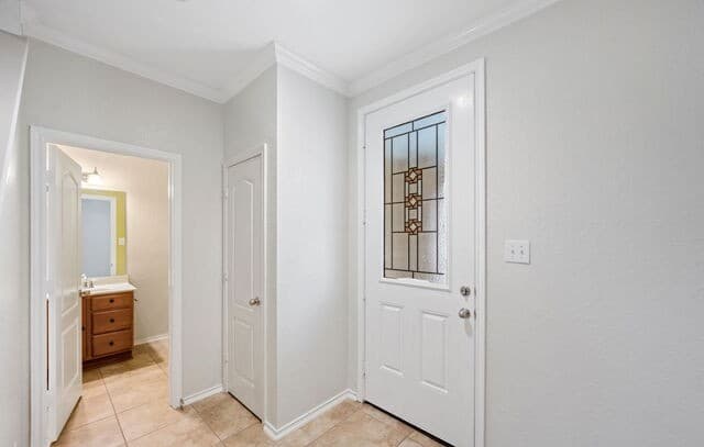3-bedroom rental at 4430 Stetson in San Antonio, TX — photo 5
