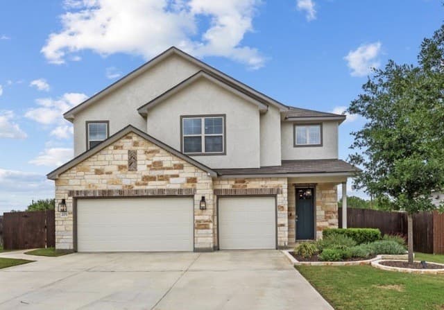 4-bedroom rental at 205 Pudu Trl in Cibolo, TX — photo 2