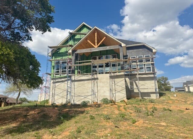 4-bedroom rental at 121 N. Abrego Crossing in Floresville, TX — photo 5