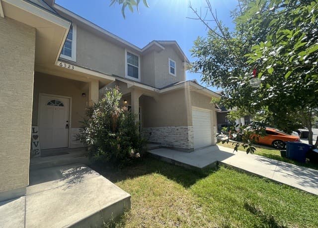 rental at 6321 & 6323 Attucks Ln in San Antonio, TX — photo 2