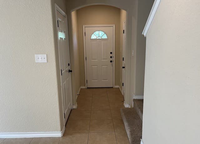 rental at 6321 & 6323 Attucks Ln in San Antonio, TX — photo 4
