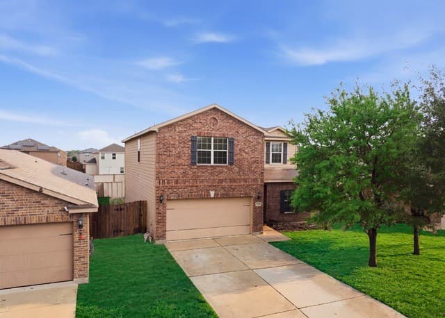 5-bedroom rental at 11758 Luckey in San Antonio, TX — photo 2
