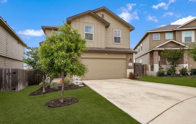 3-bedroom rental at 6307 Embankment in San Antonio, TX — photo 2