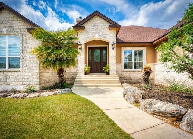 4-bedroom rental at 1827 Slumber Pass in San Antonio, TX — photo 5