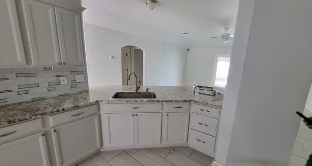 3-bedroom rental at 5030 Timber Wind in San Antonio, TX — photo 4