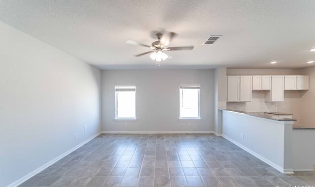 3-bedroom rental at 5215 Olene Flats in Von Ormy, TX — photo 2
