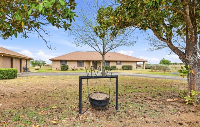 3-bedroom rental at 13915 Dusty Fields in Schertz, TX — photo 4