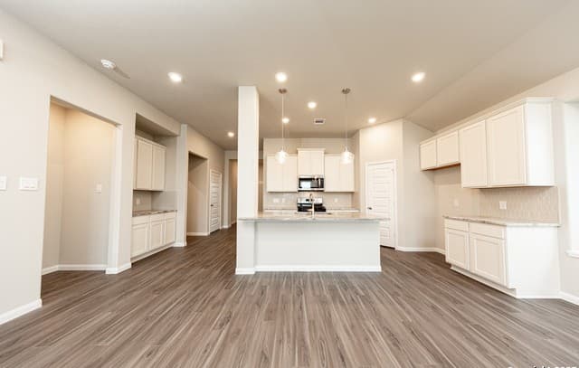 3-bedroom rental at 7814 Granger Cove in San Antonio, TX — photo 1