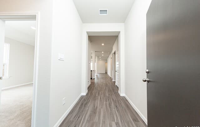 3-bedroom rental at 7814 Granger Cove in San Antonio, TX — photo 3