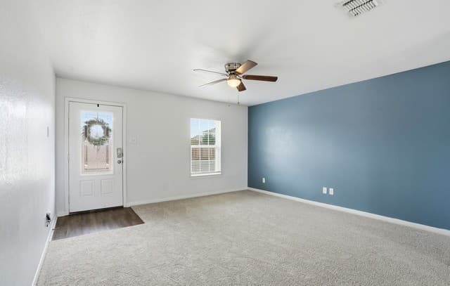 3-bedroom rental at 6402 Underwood Way in San Antonio, TX — photo 3