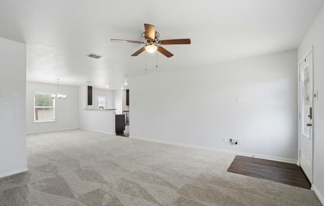 3-bedroom rental at 6402 Underwood Way in San Antonio, TX — photo 4