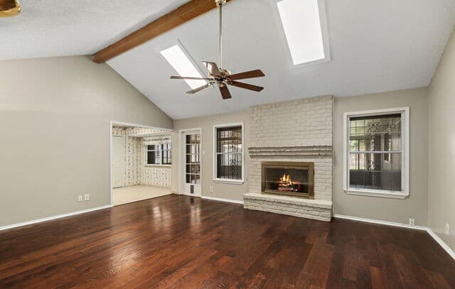 3-bedroom rental at 2031 Oak Vista in San Antonio, TX — photo 4