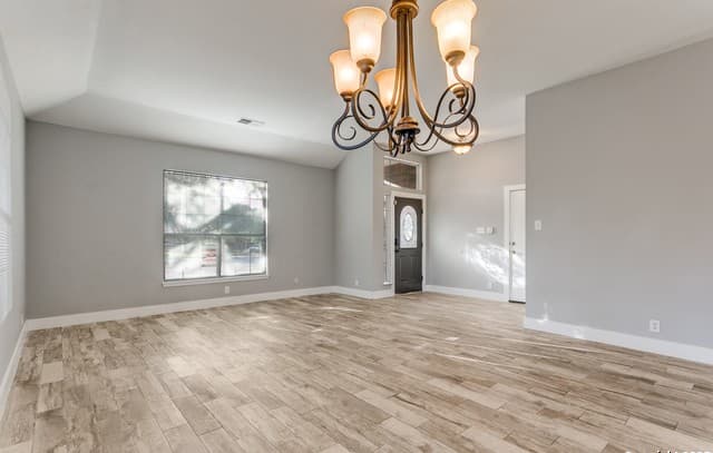 3-bedroom rental at 3102 Mares Meadows in San Antonio, TX — photo 3
