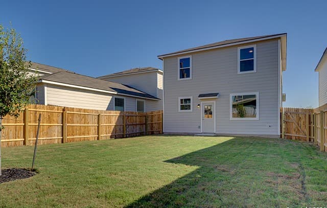 3-bedroom rental at 5935 Cinnabar Corner in San Antonio, TX — photo 3