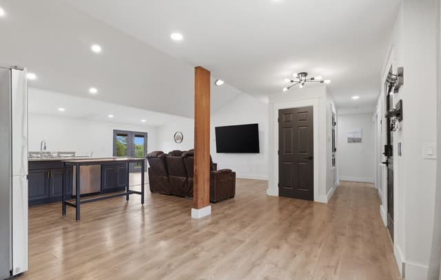 3-bedroom rental at 297 Rust Ranch in Blanco, TX — photo 3