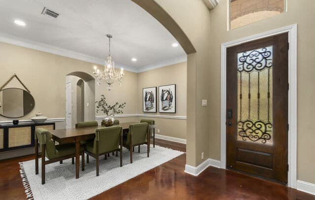 5-bedroom rental at 1911 Far Niente in San Antonio, TX — photo 5