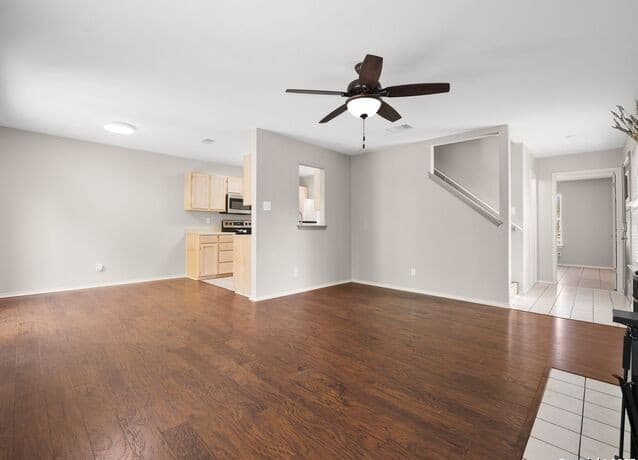 3-bedroom rental at 6310 Club Oaks in San Antonio, TX — photo 5