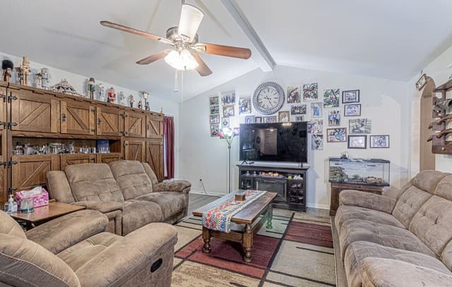 4-bedroom rental at 12218 Cashton in San Antonio, TX — photo 3