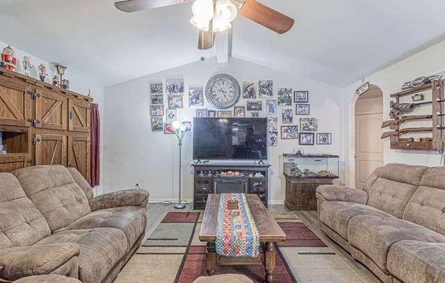 4-bedroom rental at 12218 Cashton in San Antonio, TX — photo 4