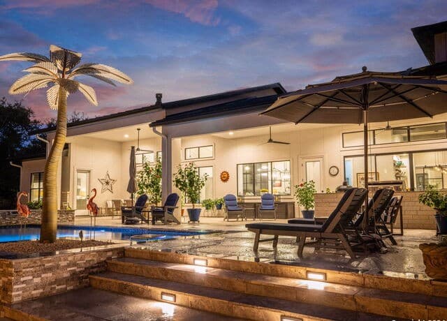 4-bedroom rental at 19803 Wild Holw in Garden Ridge, TX — photo 3