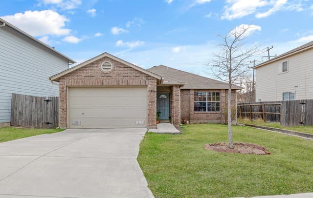 3-bedroom rental at 11010 Stagwood in San Antonio, TX — photo 1