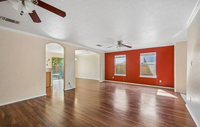 3-bedroom rental at 5910 Aspen Gold in San Antonio, TX — photo 3