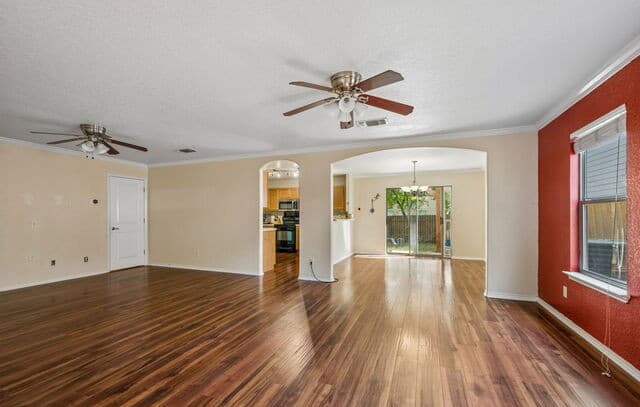 3-bedroom rental at 5910 Aspen Gold in San Antonio, TX — photo 4