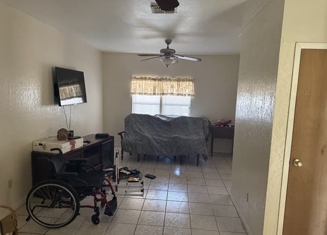 3-bedroom rental at 319 Laddie in San Antonio, TX — photo 4