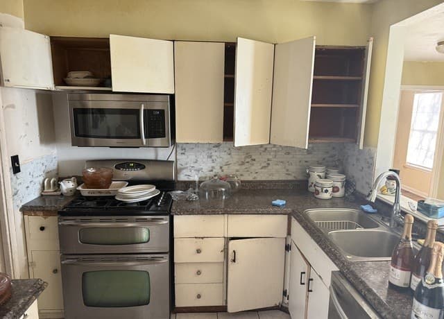 3-bedroom rental at 319 Laddie in San Antonio, TX — photo 5