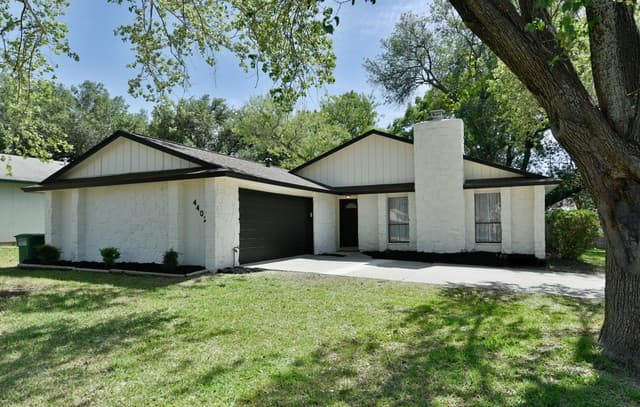 4-bedroom rental at 4402 Grantilly St in San Antonio, TX — photo 1