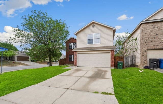 4-bedroom rental at 10807 Indigo in San Antonio, TX — photo 1