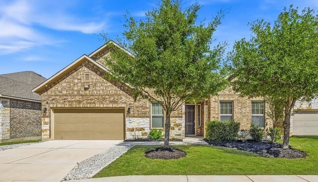 4-bedroom rental at 21918 Big Bend Canyon in San Antonio, TX — photo 2