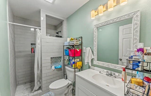 4-bedroom rental at 255 Lansing Ln in San Antonio, TX — photo 3