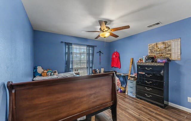 4-bedroom rental at 255 Lansing Ln in San Antonio, TX — photo 4