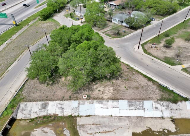 rental at 430 Betty Jean in San Antonio, TX — photo 1