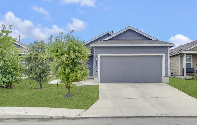 3-bedroom rental at 13852 Buffalo Valley in San Antonio, TX — photo 1