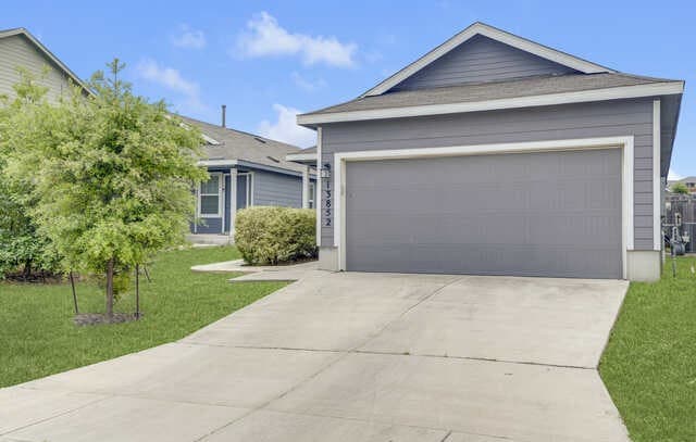 3-bedroom rental at 13852 Buffalo Valley in San Antonio, TX — photo 2