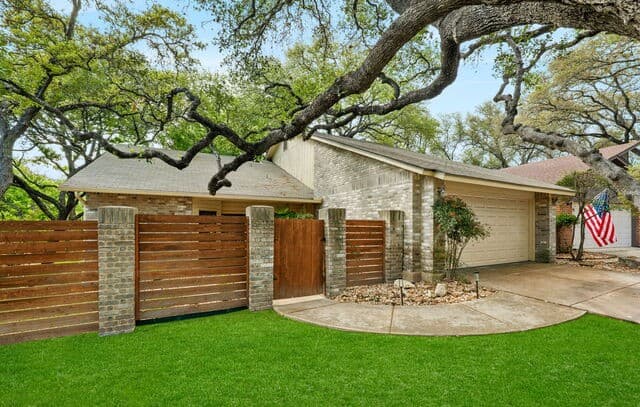 2-bedroom rental at 14139 Day Star St in San Antonio, TX — photo 3