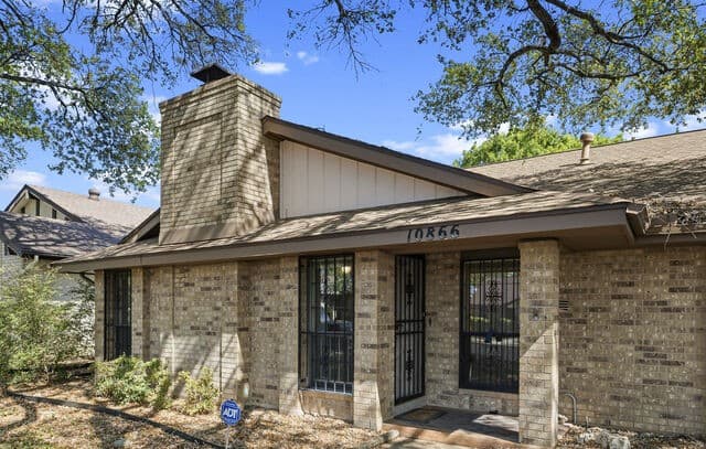 3-bedroom rental at 10866 Royal in San Antonio, TX — photo 4