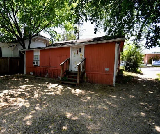 2-bedroom rental at 2015 Martin Luther King in San Antonio, TX — photo 3