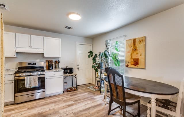3-bedroom rental at 266 Bundy St. in San Antonio, TX — photo 3