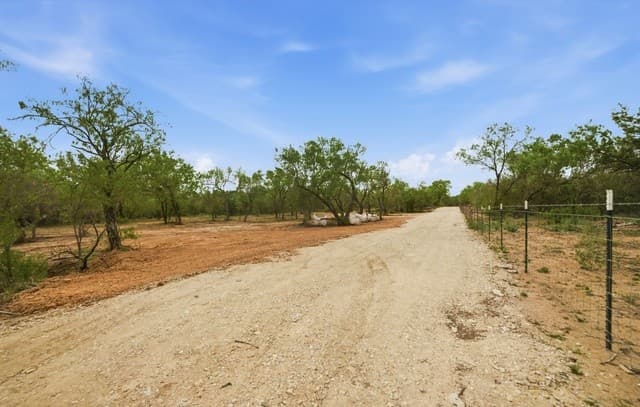 rental at 2128 Martinez Losoya in San Antonio, TX — photo 2