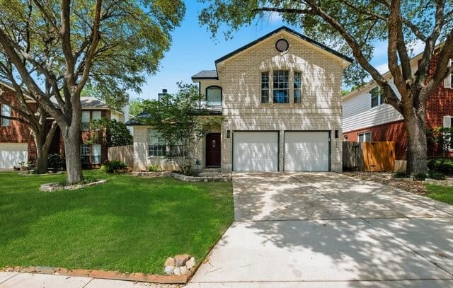 3-bedroom rental at 12215 Stable Knoll in San Antonio, TX — photo 1