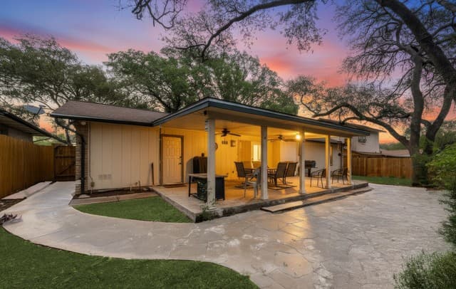 4-bedroom rental at 6534 Hoofs in San Antonio, TX — photo 4