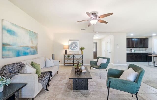 3-bedroom rental at 8826 Palmetto Falls in San Antonio, TX — photo 5