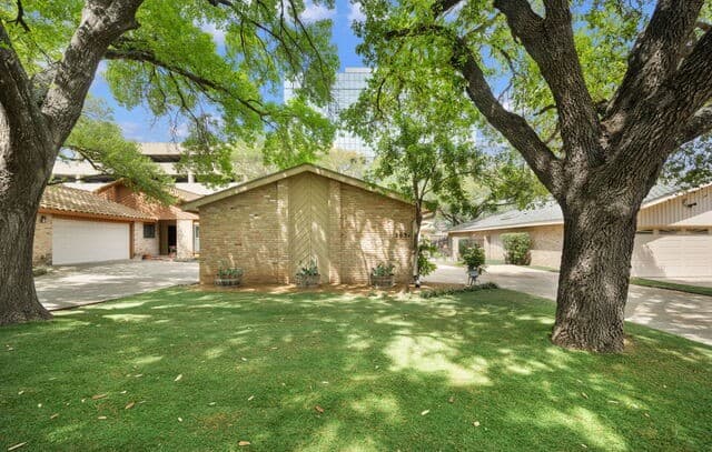 2-bedroom rental at 2631 Country Square in San Antonio, TX — photo 4