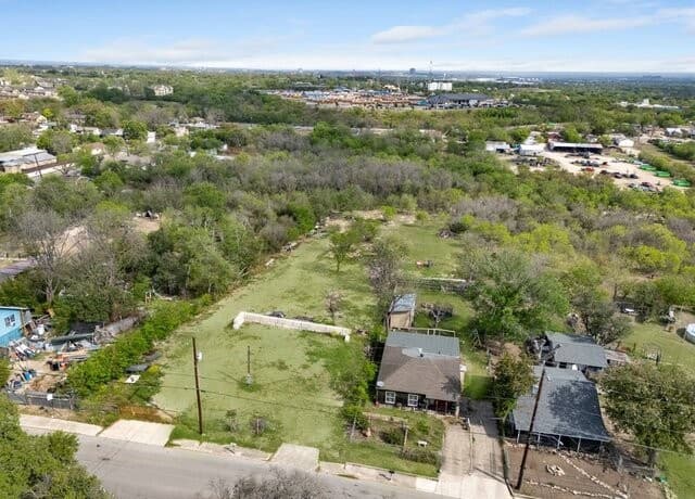 rental at 131 Chickering Avenue 1 in San Antonio, TX — photo 4